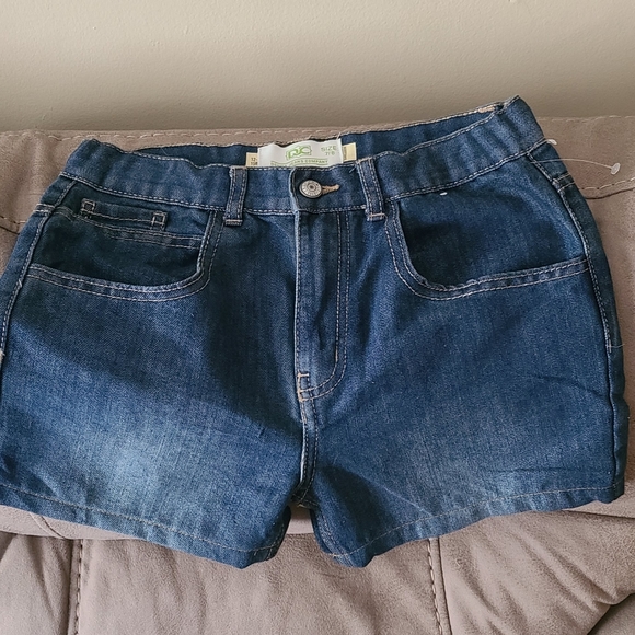 DONNA JEANS COMPANY LADIES JEAN SHORTS 7/8 - Picture 3 of 5